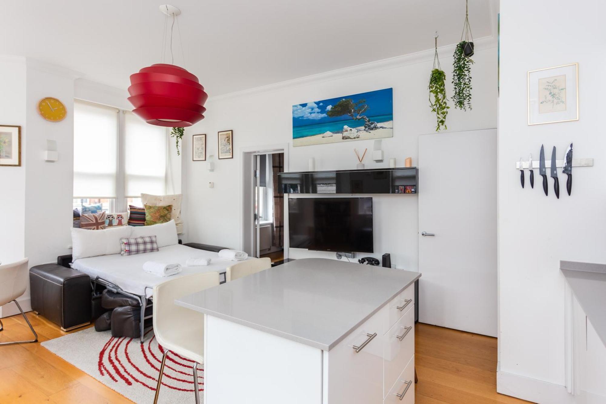 Homely 1 Bedroom Apartment In The Heart Of Vibrant Camden Лондон Экстерьер фото