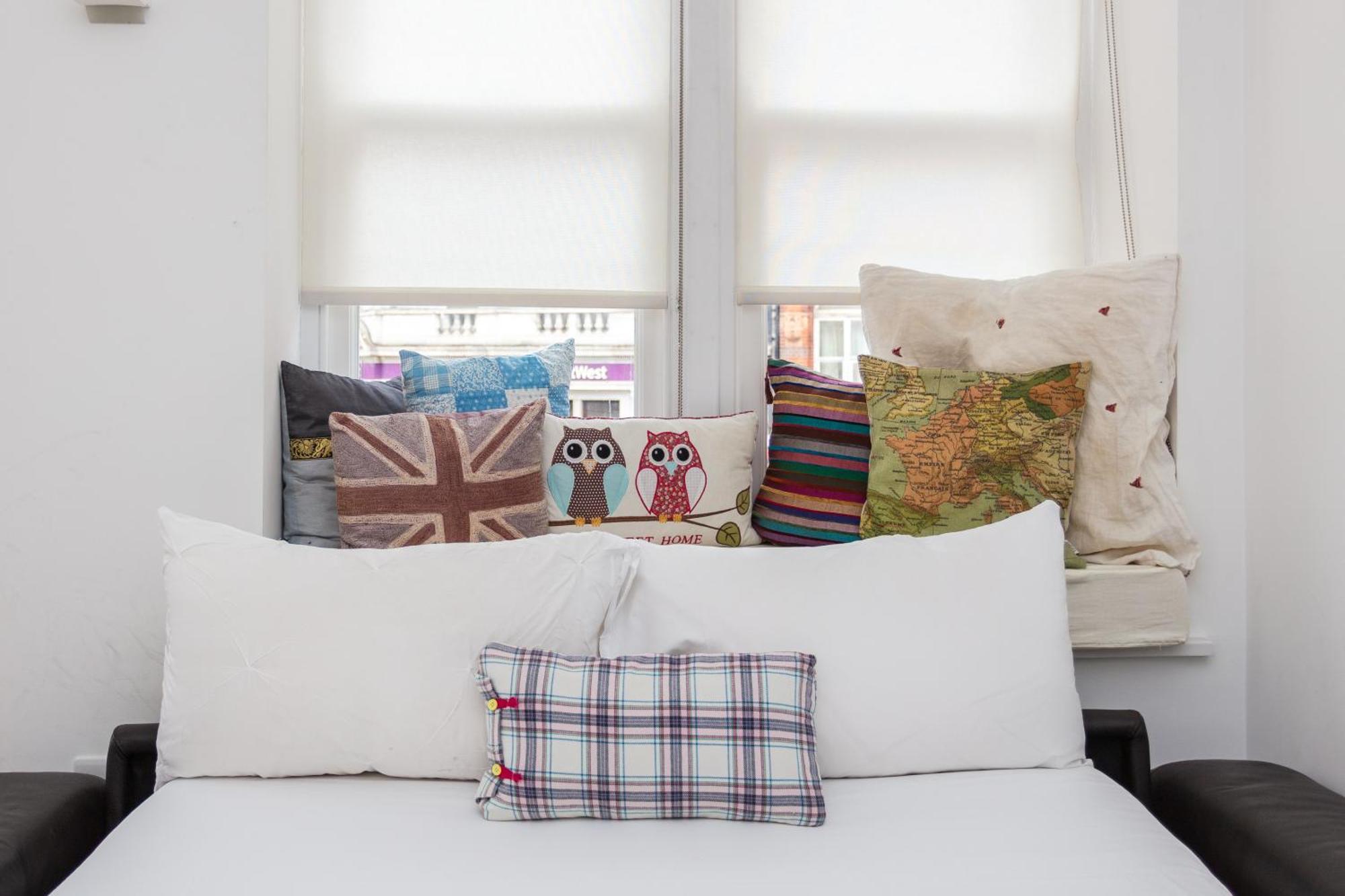 Homely 1 Bedroom Apartment In The Heart Of Vibrant Camden Лондон Экстерьер фото